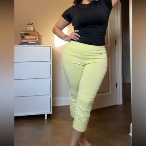 Stretchy butter yellow capris